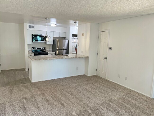 Photo - 2575 S Syracuse Way Unidad M103