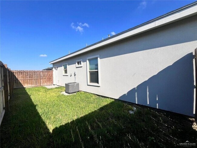 Photo - 904 Kentucky St Unit 3