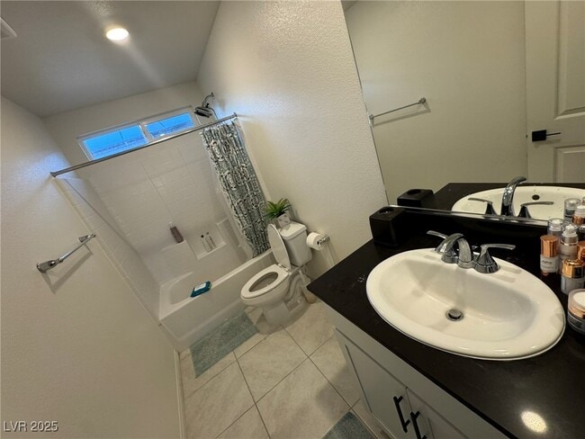 Building Photo - 3750 Battipaglia Ave