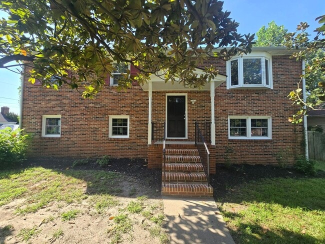 1211 Clifton Dr