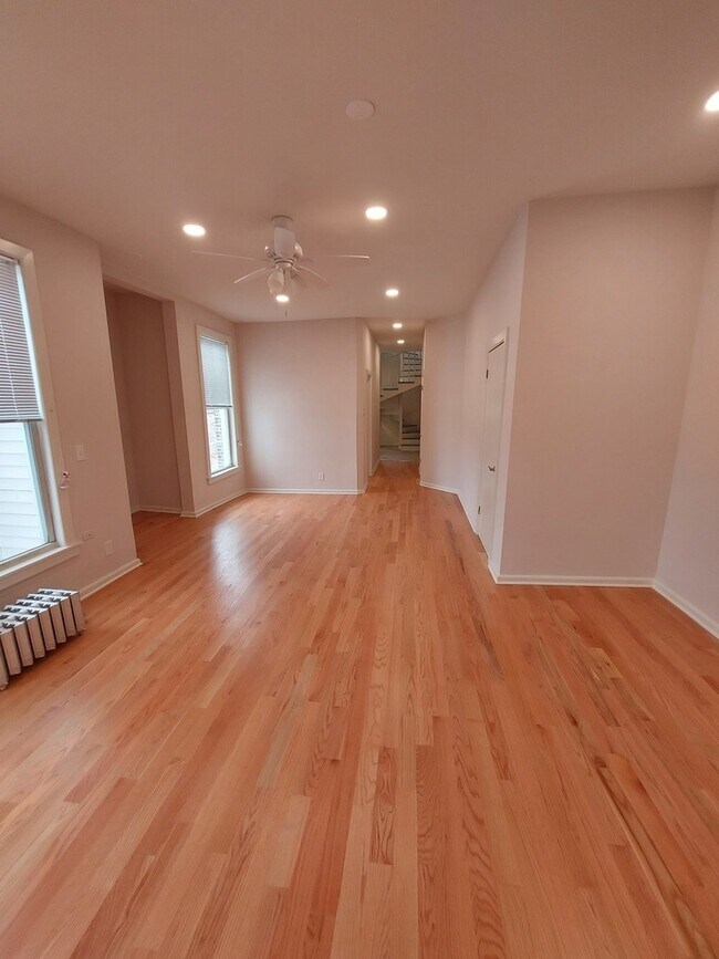 Photo - 3255 N Broadway Unit 3B