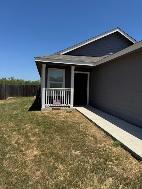 Photo - 607 Vermilion