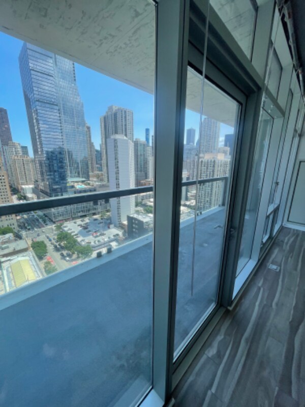 Photo - 834 N La Salle St