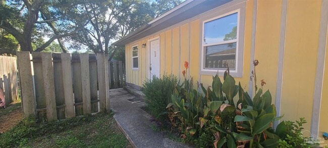 Building Photo - 1365 Toni St Rental