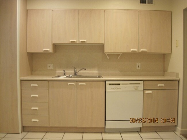 Photo - 165 W 200 N Unidad Apt 7