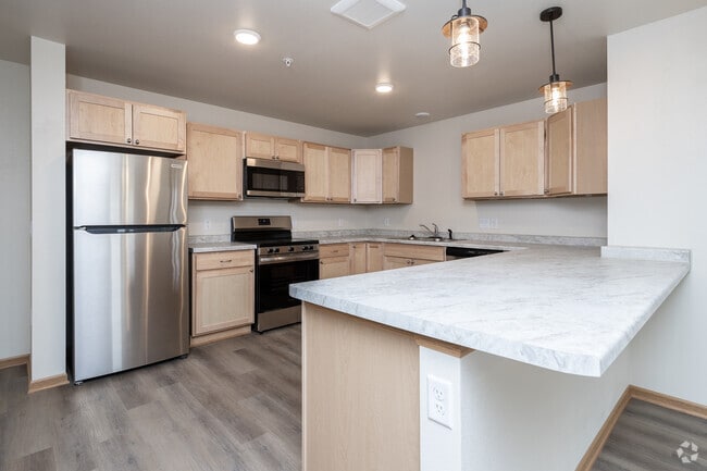 3BR, 2BA - Kitchen