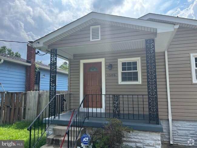 Building Photo - 1506 7th St Rental