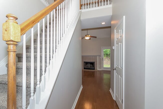 Photo - 34 Cliffhaven Cir