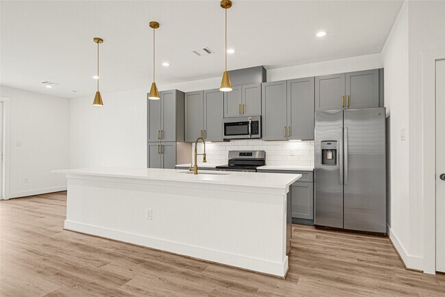 Photo - 4606 Crown Grove Ln