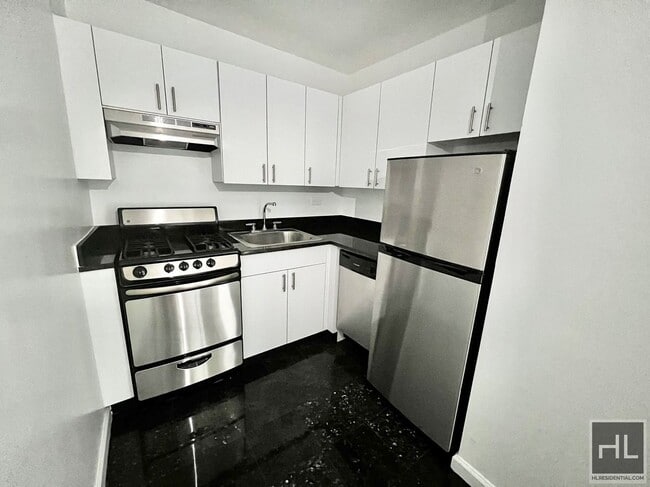 Building Photo - E 16 ST Unit 14F Rental