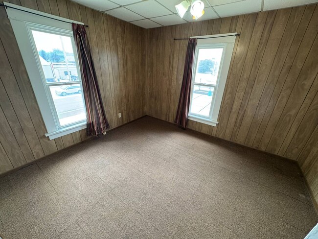 Photo - 211 E 7th St