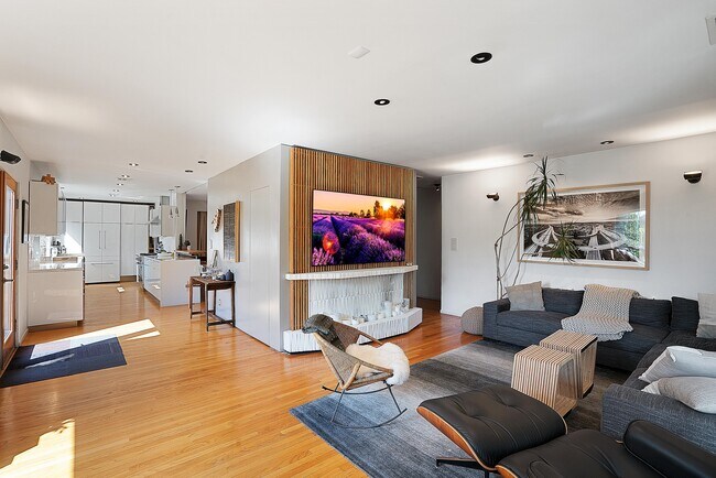 Photo - 1666 S CURSON Ave