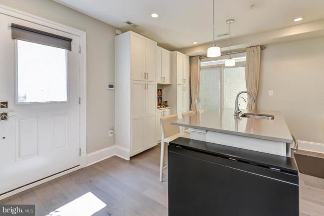 Photo - 3921 Fulton St NW