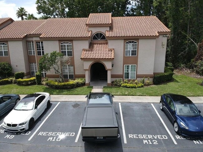 Building Photo - 4680 Sussex Terrace Unit 206