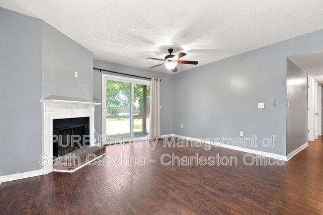 Photo - 1402 Camp Rd Unit #1B