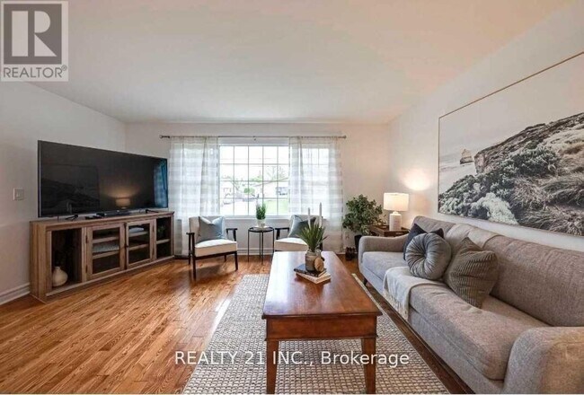 Photo - 812 Sanok Dr