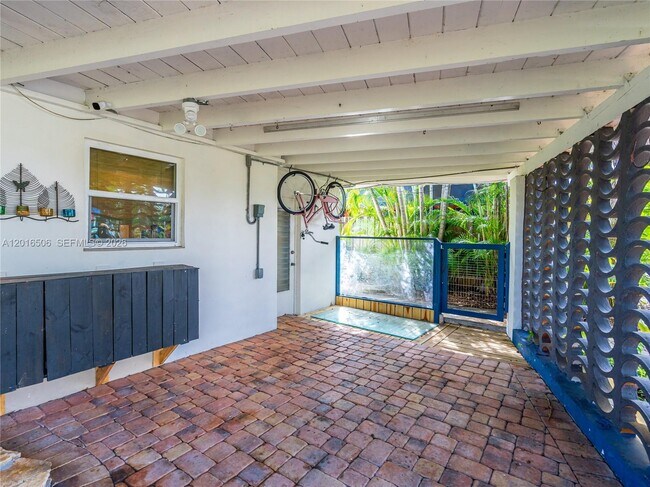 Photo - 1930 NW 32nd Ct