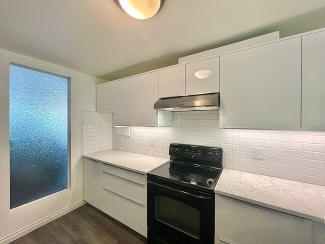 Photo - 6421 139th Pl NE