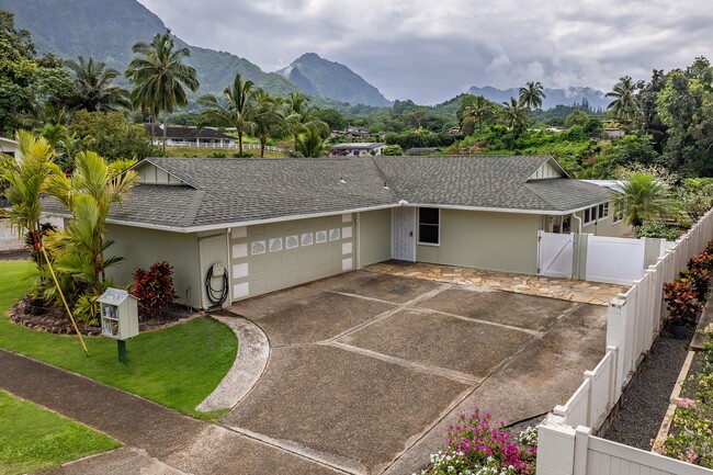 Kailua, Charming 3-Bed, 2-Bath with Swimmi... - Kailua, Charming 3-Bed, 2-Bath with Swimmi... Condo Unit 1