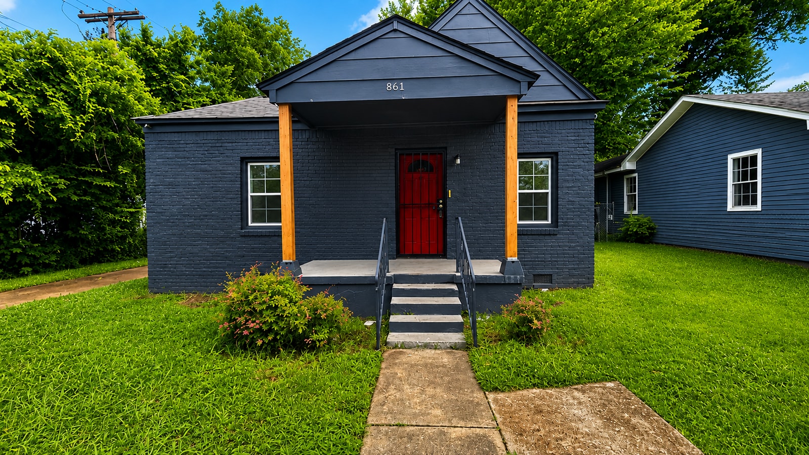 Photo - 861 Pendleton St