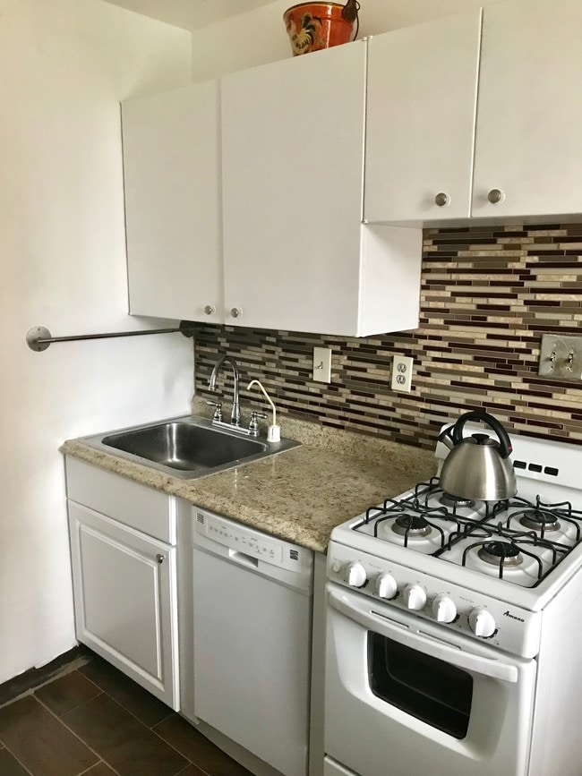 Photo - 2939 Van Ness St NW Unidad 945