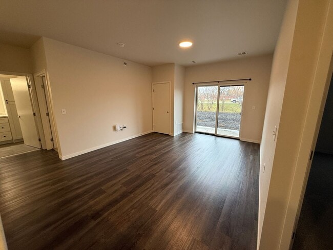 Photo - Northern Point Apartments Unit 1104-107