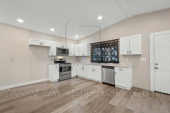 Photo - Charming 3 Bed/2 Bath Manufactured Home wi...