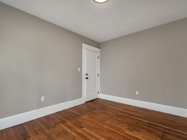 Photo - 54 Brook St Unit 2