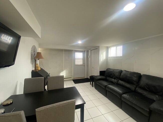 Photo - Charming 1 bedroom, fully furnished apartment Unit 2655 Eldridge Avenue