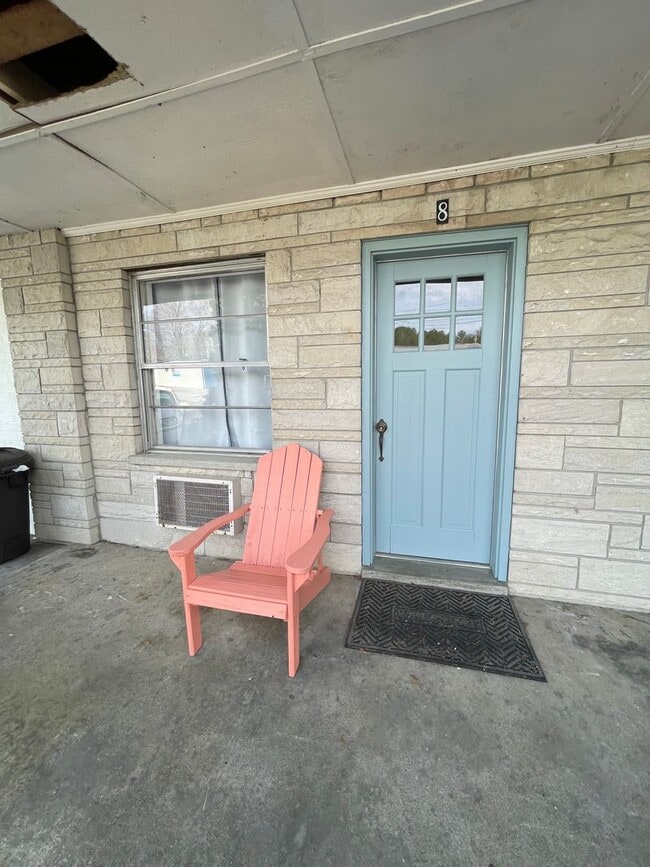 Photo - Studio Apt For Rent in Kuttawa Near Lake Unit 6