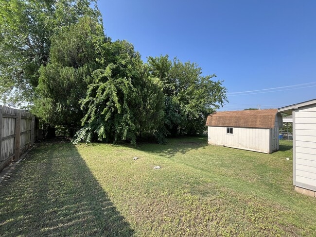 Photo - 1001 E 5th Ave