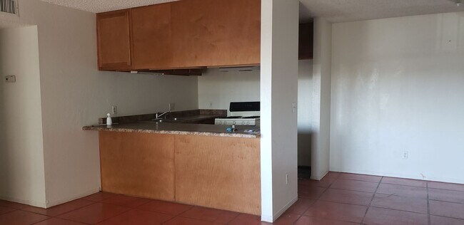 Photo - 810 S Langley Ave