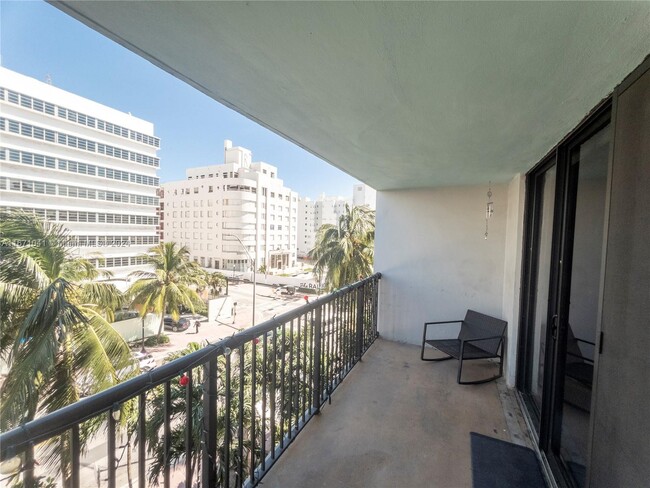 Photo - 1800 Collins Ave Condo Unit 5C