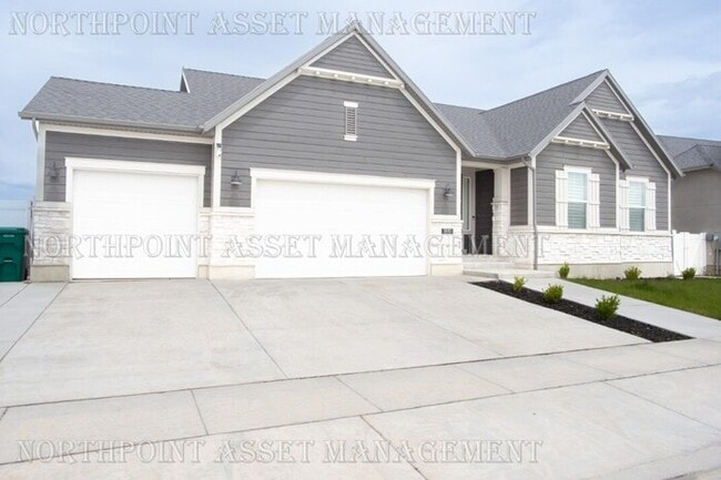 Building Photo - Modern Farmhouse Rambler – 7 Bed, 4 Bath –...