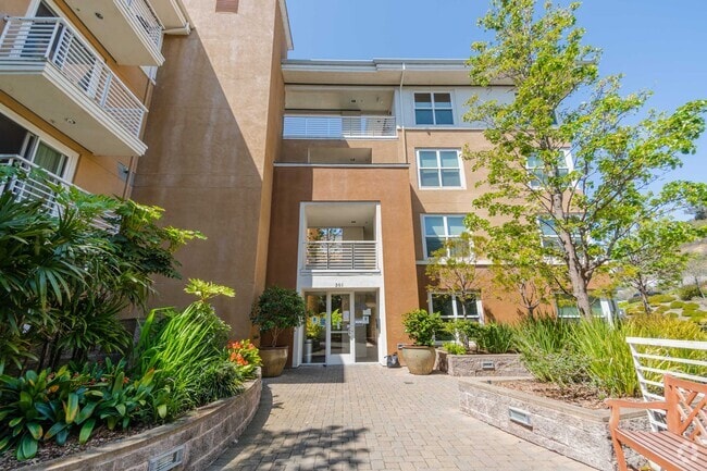 Building Photo - 301 Crescent Ct Unit 3111 Rental
