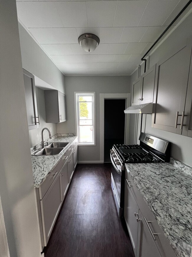 Building Photo - 118 Riddle St Unit #2 Rental