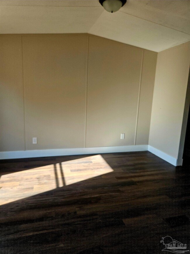 Photo - 4240 Ewell St