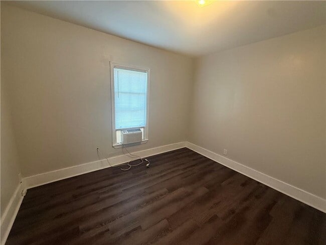Photo - 423 Devon Dr