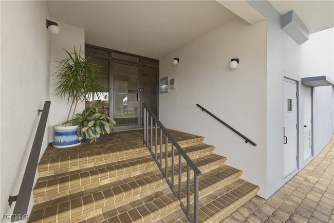 Photo - 1925 Clifford St Unit 101