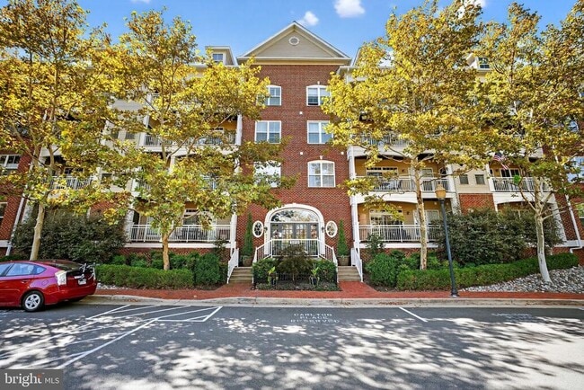 Building Photo - 5112 Donovan Dr Unit 302 Rental