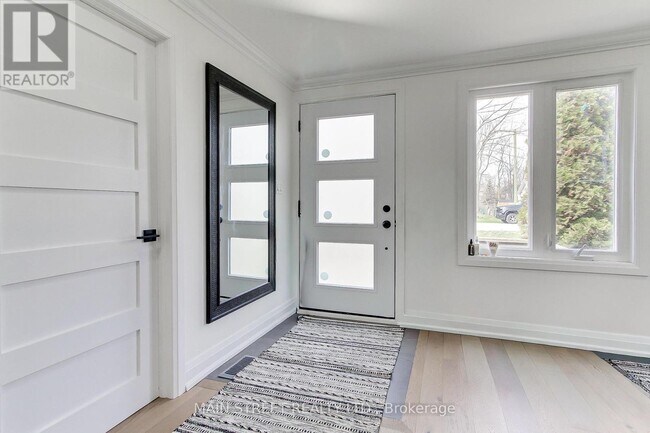 Photo - 127 Woodfield Dr