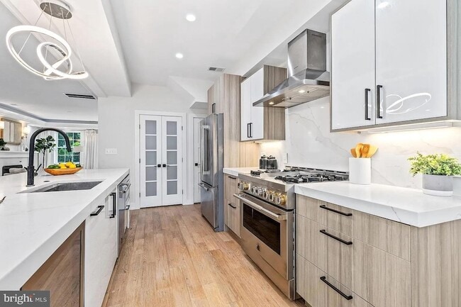 Photo - 3525 16th St NW