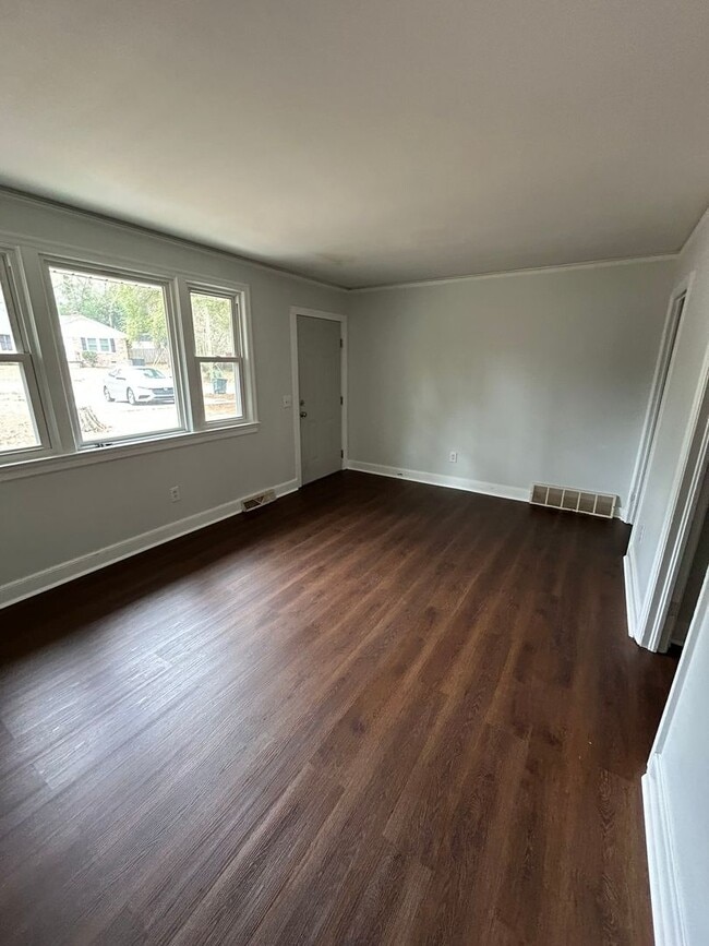 Photo - 2628 Parkwood Dr Unit 2628 Parkwood Drive