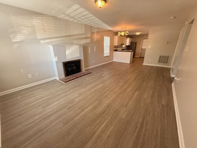 Photo - Move In Now & Save – Limited Availability at $1,399! Collegeview Apartments! Updated 2 Bed 2 Bath...