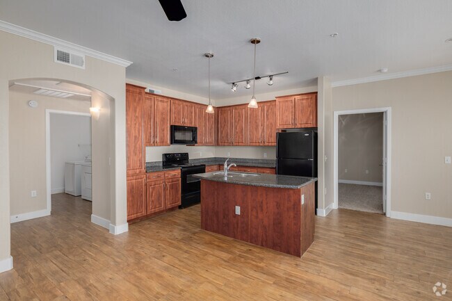 2BR, 2BA - 1,053SF - Kitchen