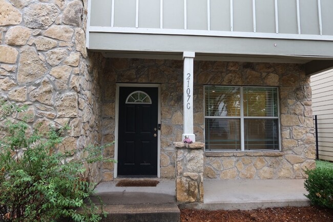 Photo - Now Pre-Leasing for Fall 2026–Spring 2027!