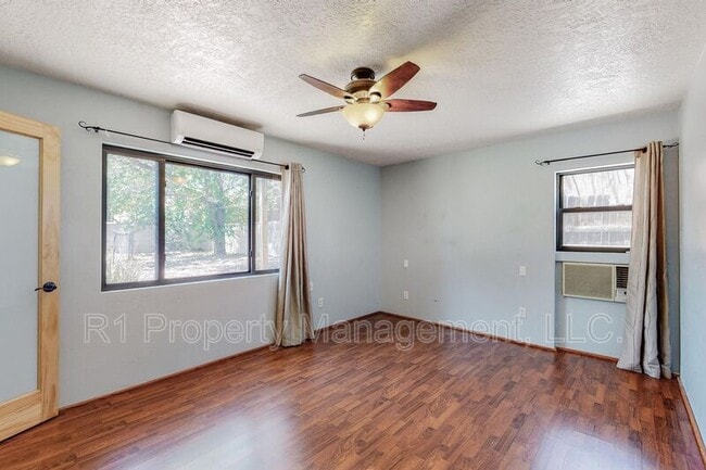 Photo - 1321 Lobo Pl NE