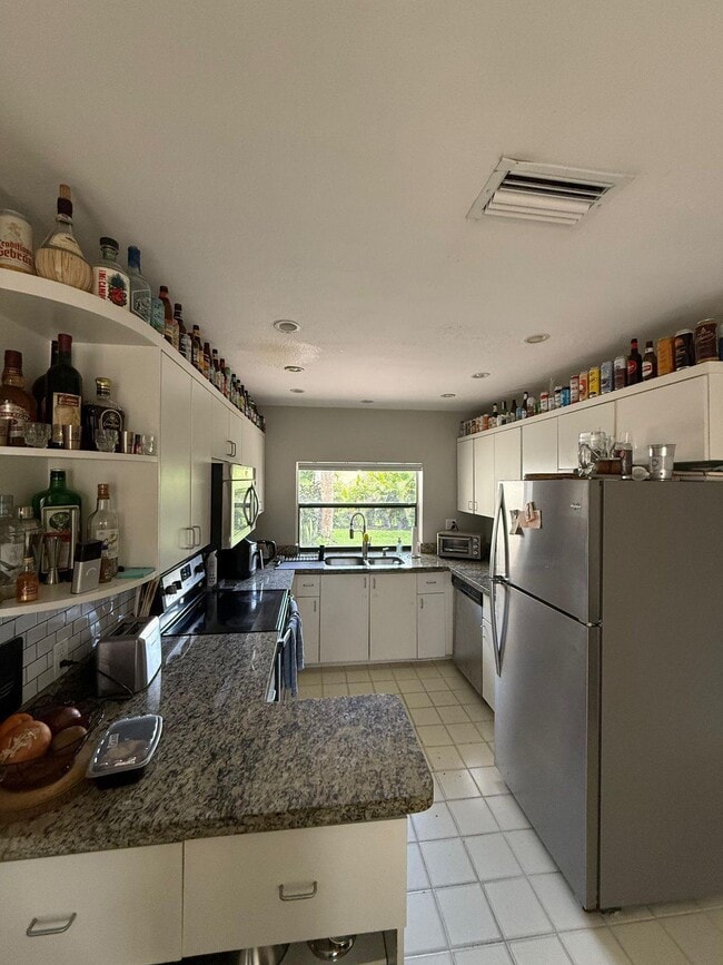 Photo - 6125 Via Laguna Ln