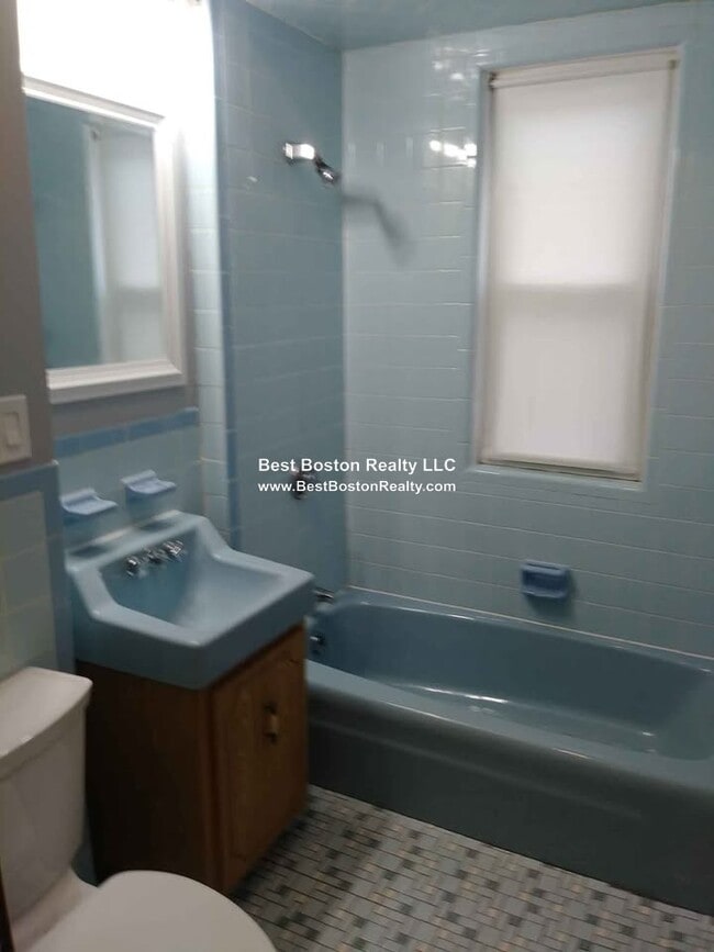 Photo - 72 Clinton St Unit 2