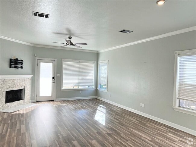 Building Photo - 402 Wiley St Rental